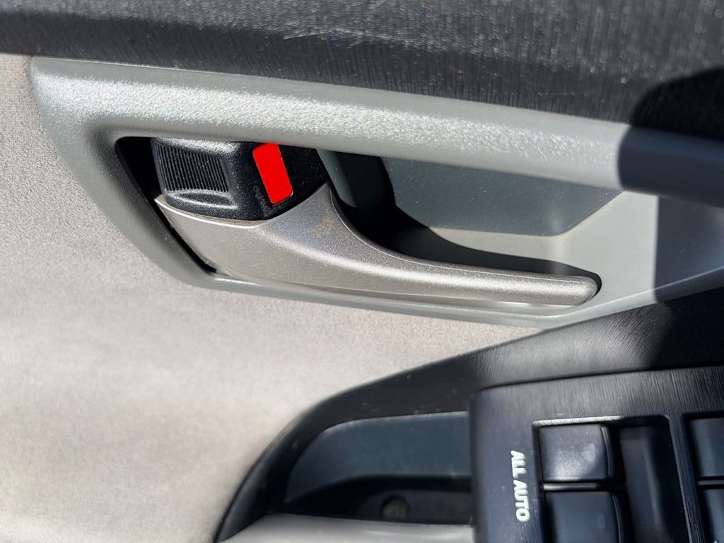 Thumbnail: 2013 Toyota Prius - 19