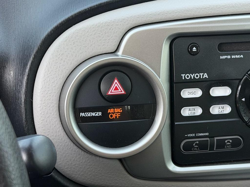 Thumbnail: 2012 Toyota Yaris - 28