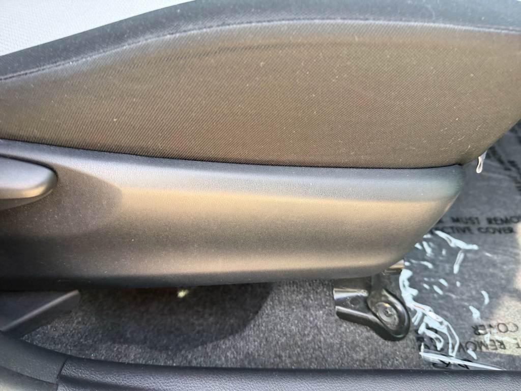 Thumbnail: 2012 Toyota Yaris - 20