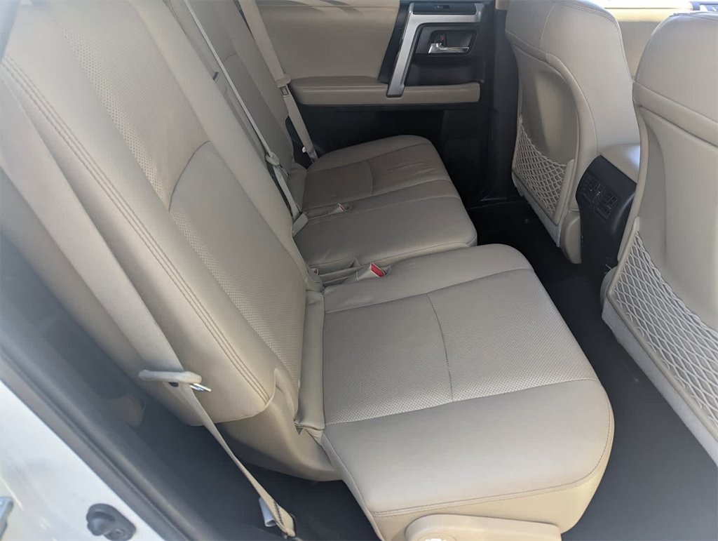 Thumbnail: 2015 Toyota 4Runner - 11