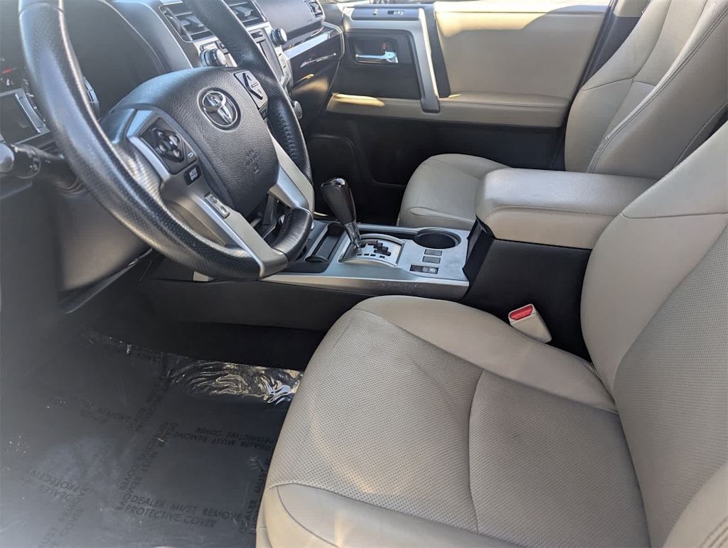 Thumbnail: 2015 Toyota 4Runner - 29