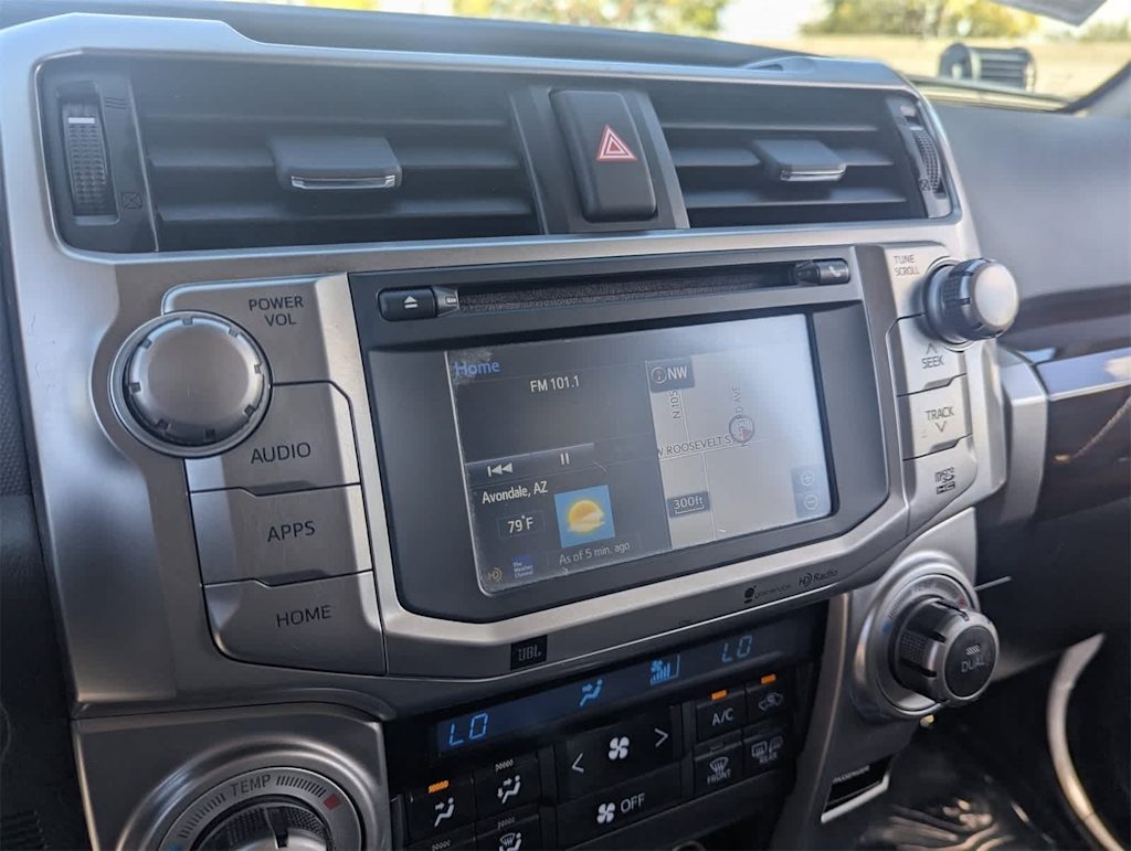 Thumbnail: 2015 Toyota 4Runner - 14