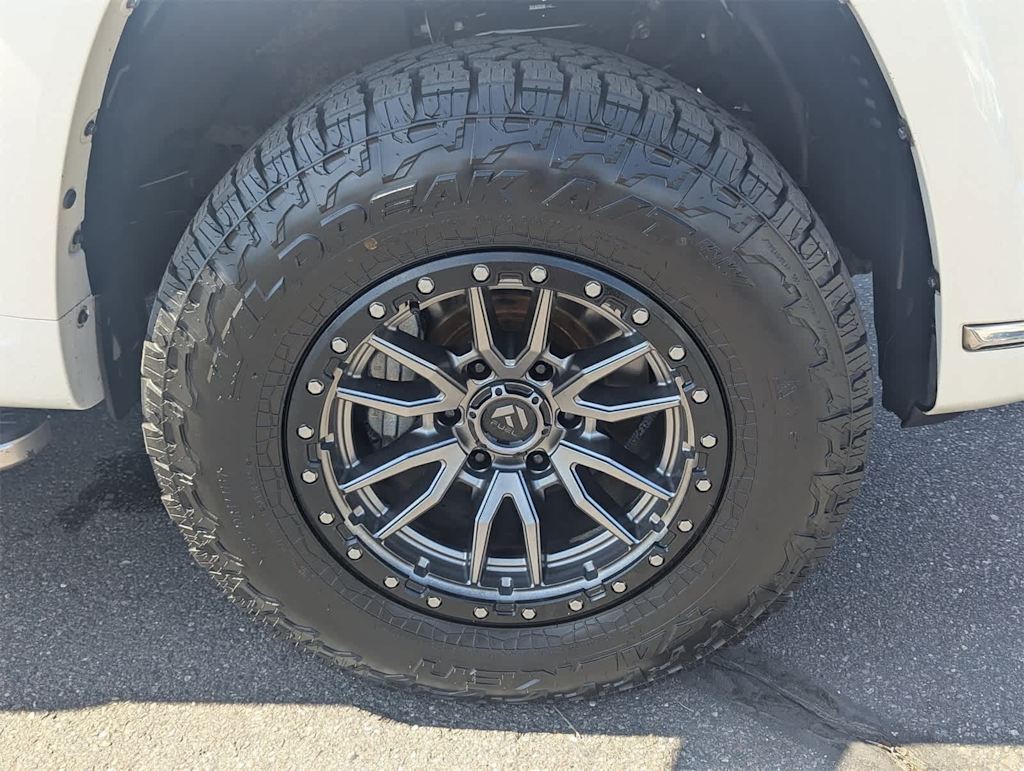 Thumbnail: 2015 Toyota 4Runner - 7