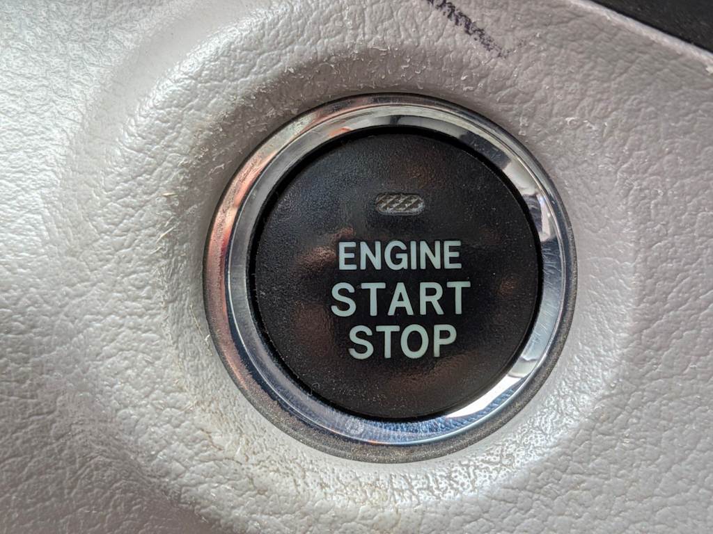 Thumbnail: 2010 Toyota Highlander - 17
