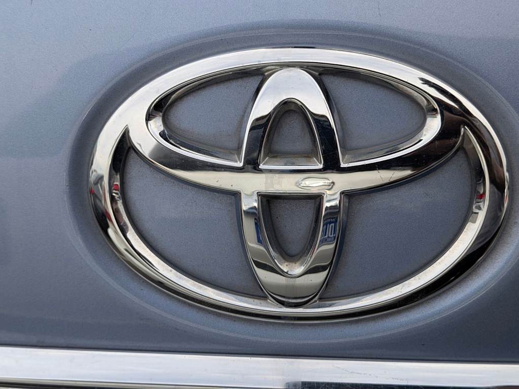 Thumbnail: 2010 Toyota Highlander - 21