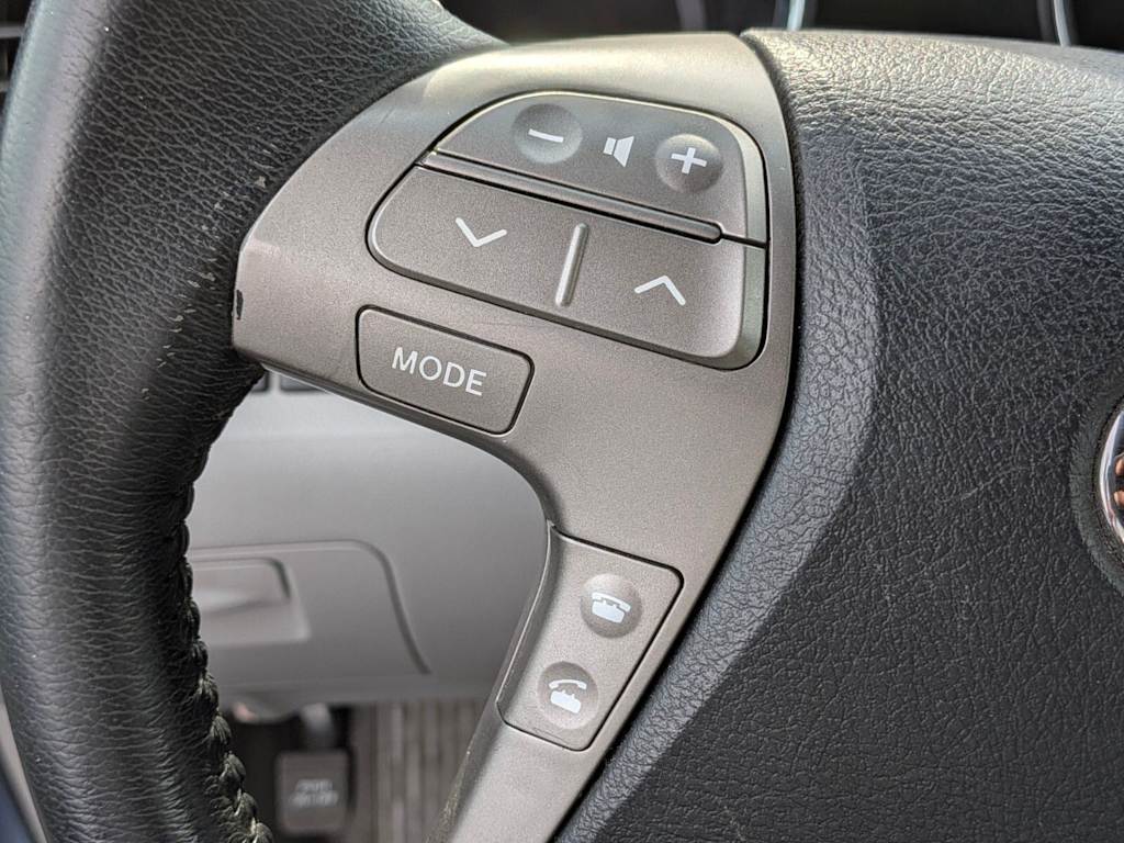 Thumbnail: 2010 Toyota Highlander - 14