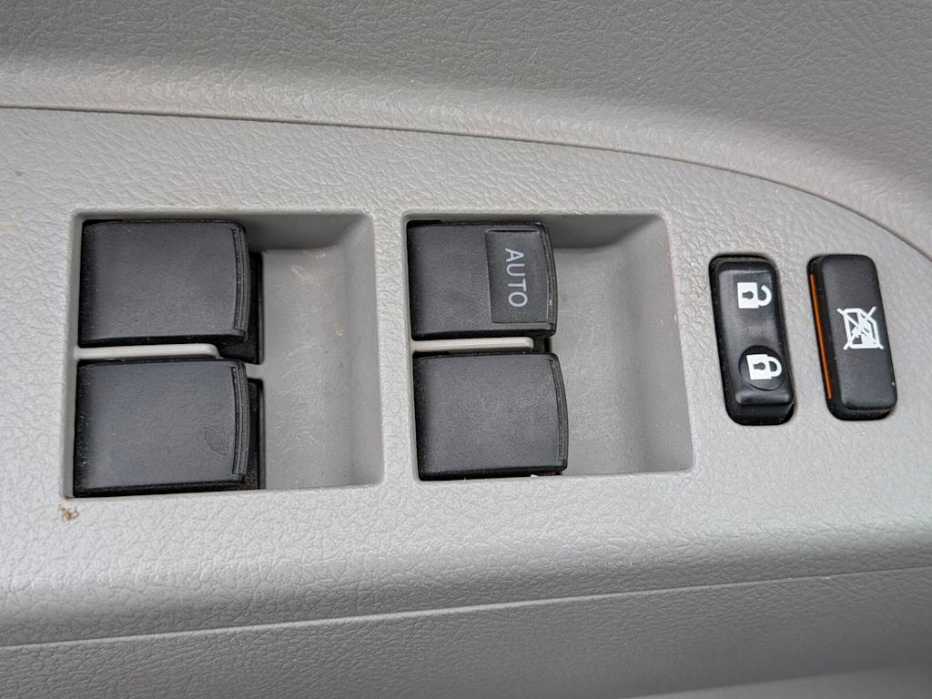 Thumbnail: 2010 Toyota Highlander - 11