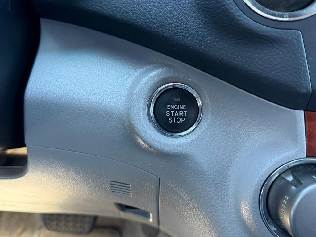 Thumbnail: 2008 Toyota Highlander - 21