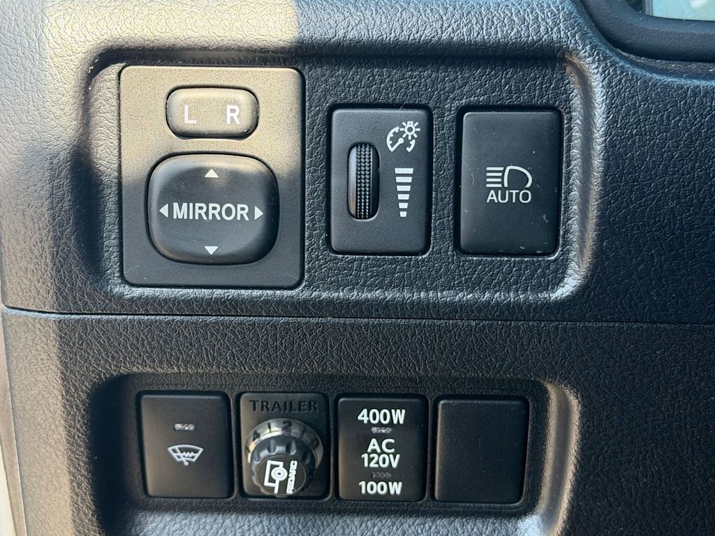 Thumbnail: 2021 Toyota 4Runner - 23