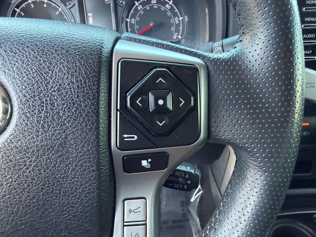 Thumbnail: 2021 Toyota 4Runner - 25