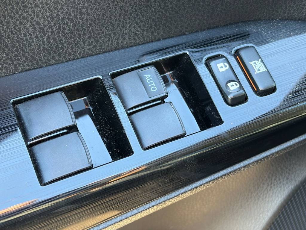 Thumbnail: 2016 Toyota RAV4 - 12