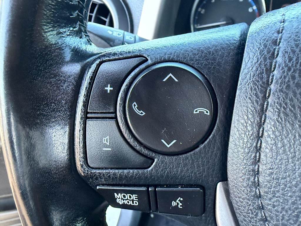 Thumbnail: 2018 Toyota RAV4 - 25