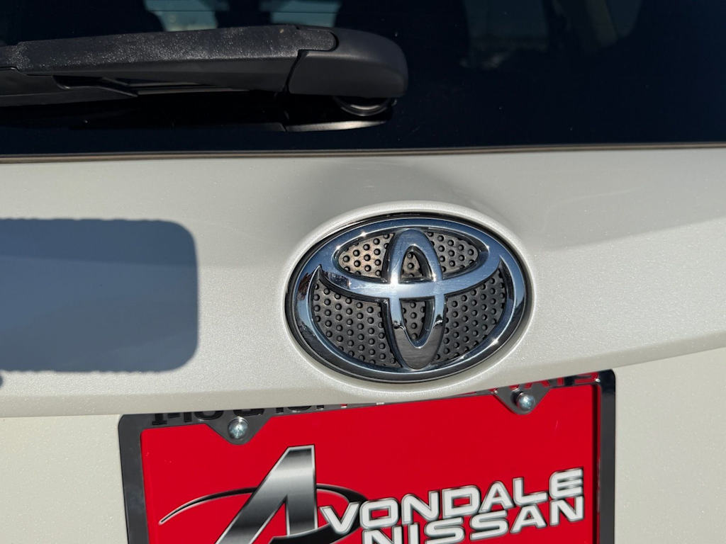 Thumbnail: 2018 Toyota RAV4 - 7