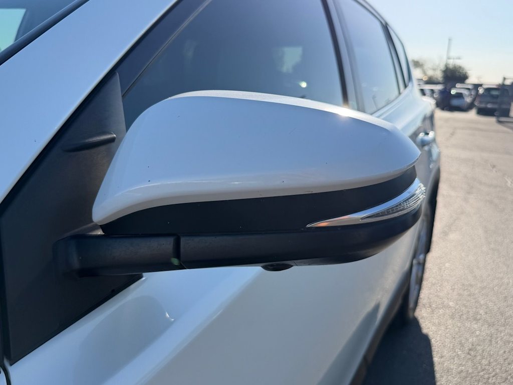 Thumbnail: 2018 Toyota RAV4 - 33