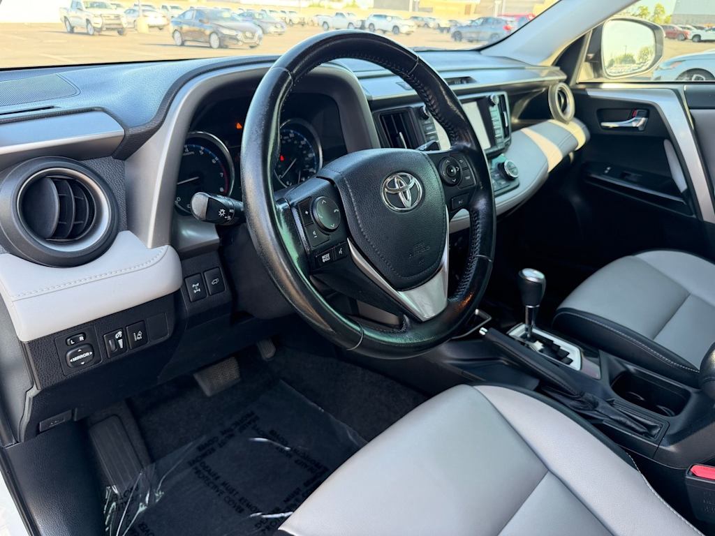 Thumbnail: 2018 Toyota RAV4 - 2