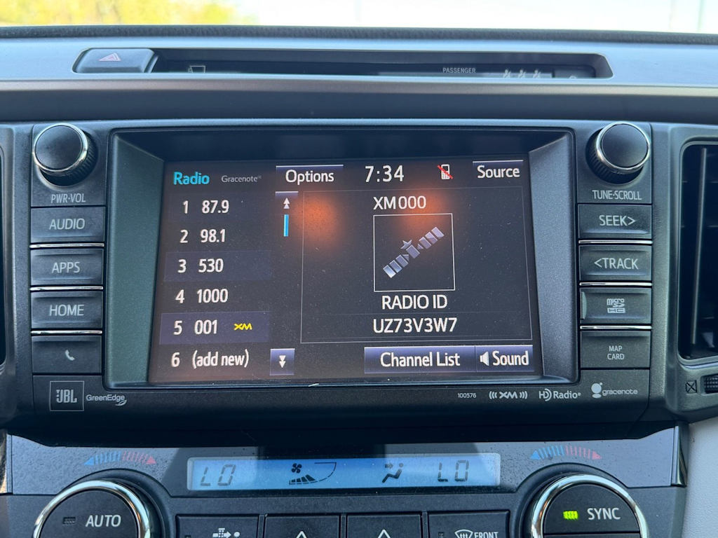 Thumbnail: 2018 Toyota RAV4 - 13