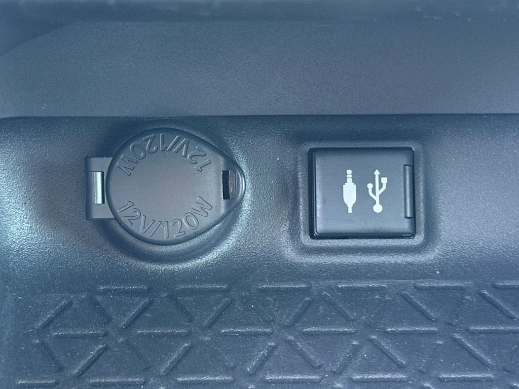 Thumbnail: 2019 Toyota RAV4 - 27