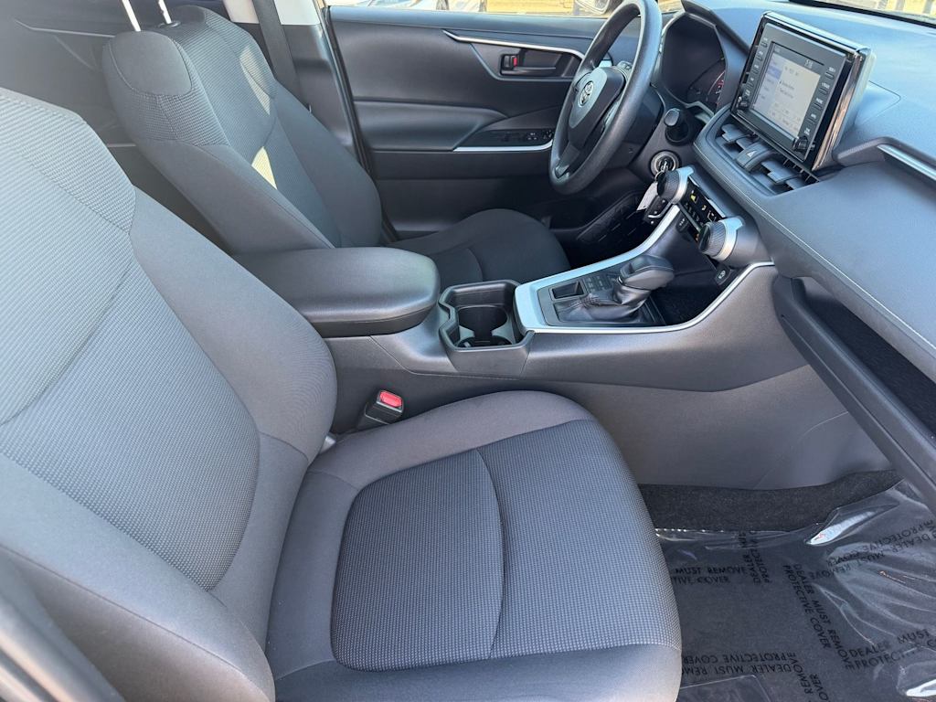 Thumbnail: 2019 Toyota RAV4 - 8