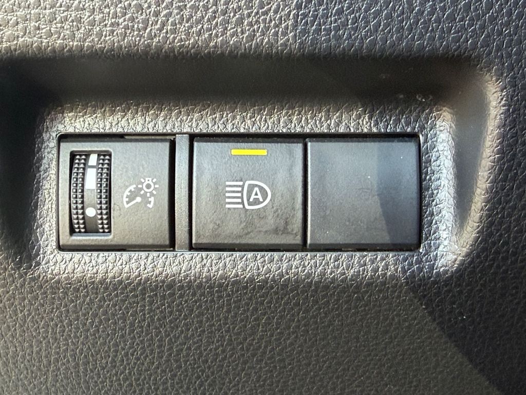 Thumbnail: 2019 Toyota RAV4 - 19