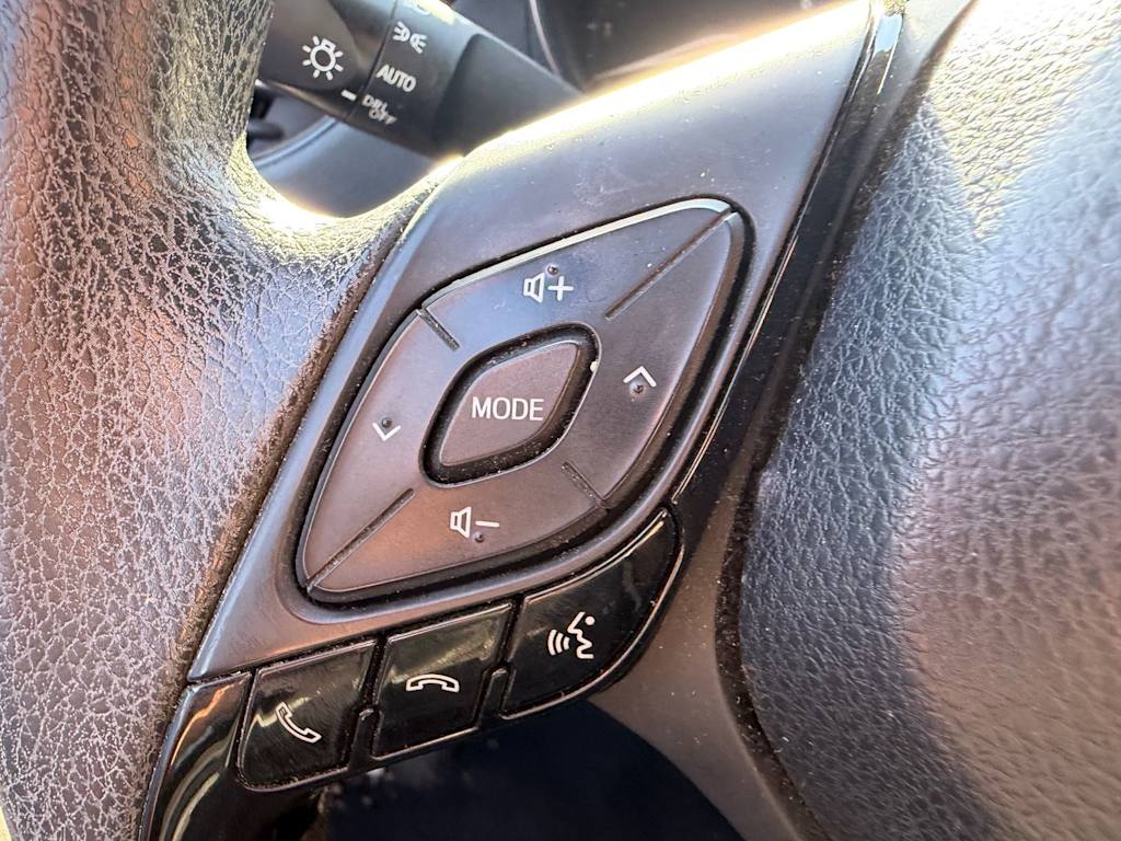 Thumbnail: 2019 Toyota C-HR - 10