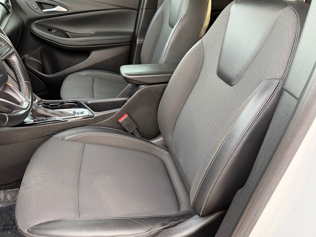 Thumbnail: 2023 Buick Encore GX - 22