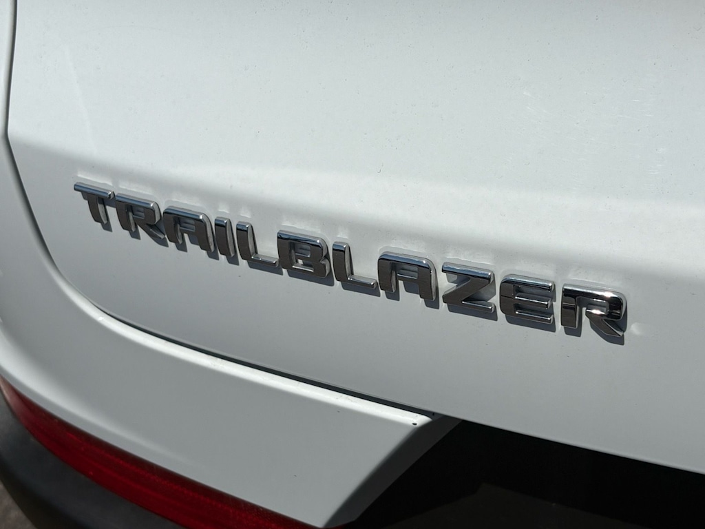 Thumbnail: 2023 Chevrolet TrailBlazer - 11