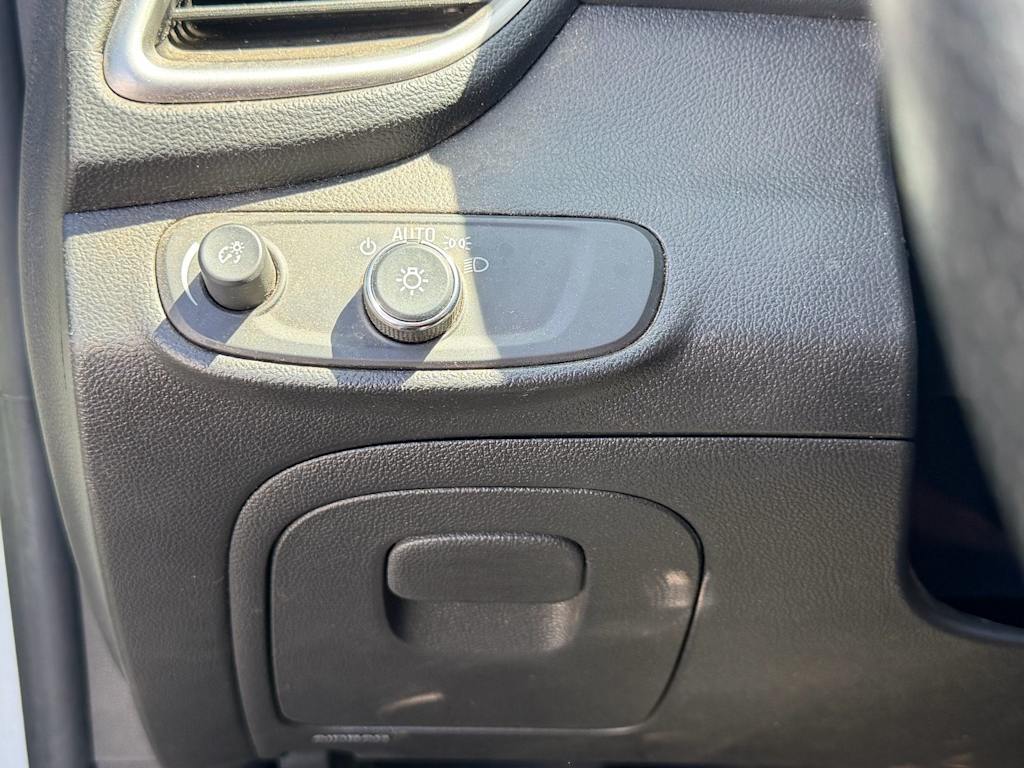 Thumbnail: 2021 Chevrolet Trax - 13