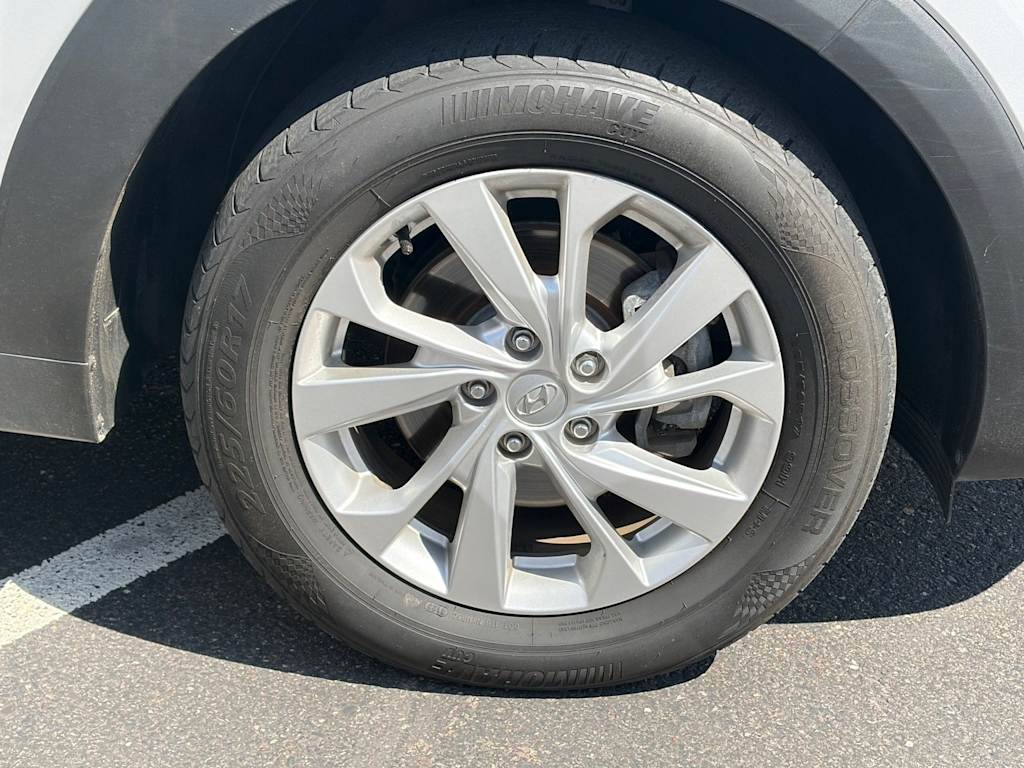 Thumbnail: 2019 Hyundai Tucson - 4