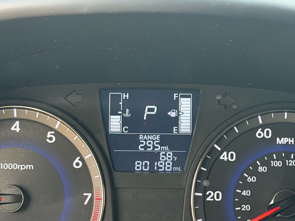 Thumbnail: 2017 Hyundai Accent - 24