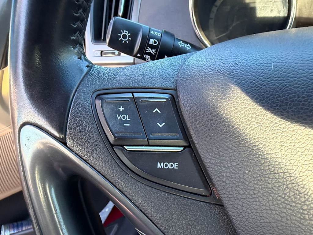 Thumbnail: 2015 Hyundai Sonata - 12