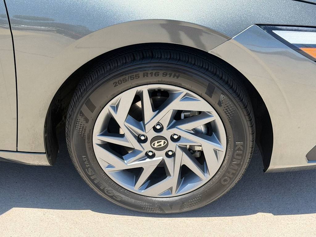 Thumbnail: 2024 Hyundai Elantra - 7