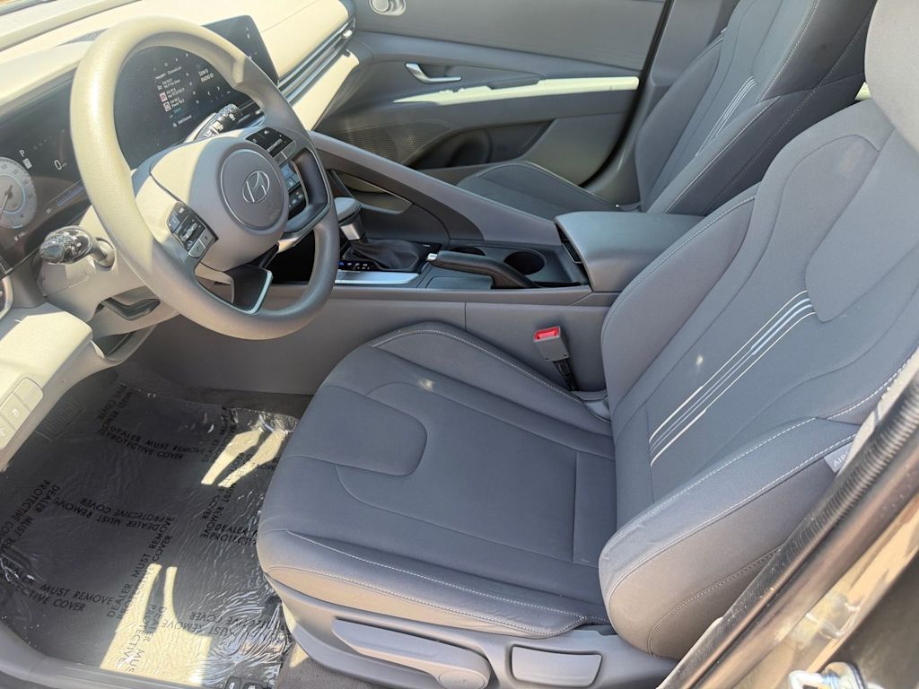 Thumbnail: 2024 Hyundai Elantra - 10