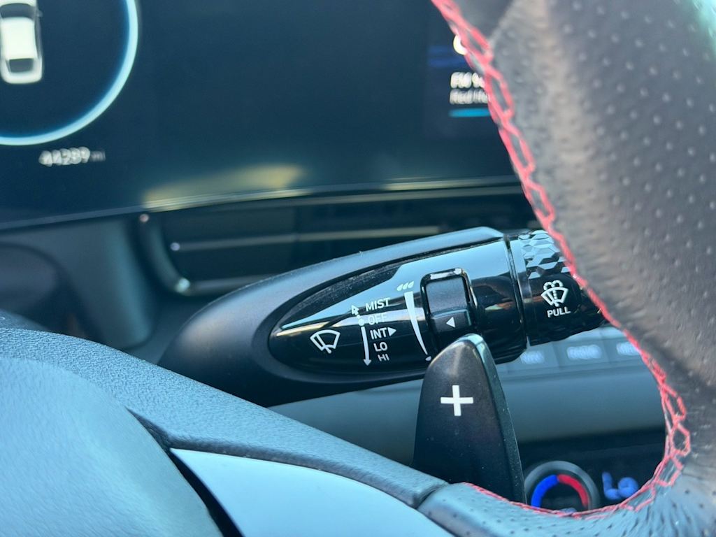 Thumbnail: 2023 Hyundai Elantra - 14