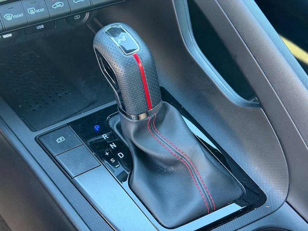 Thumbnail: 2023 Hyundai Elantra - 19