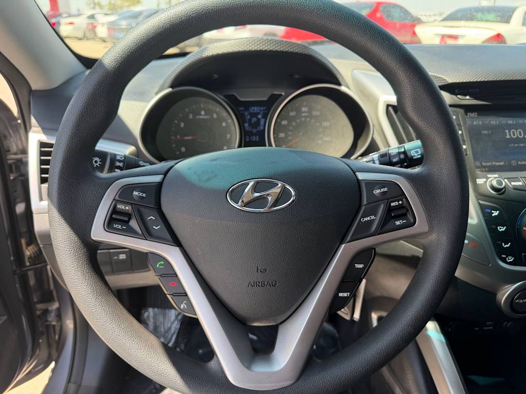 Thumbnail: 2015 Hyundai Veloster - 2