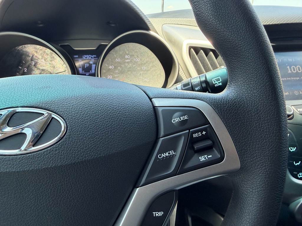 Thumbnail: 2015 Hyundai Veloster - 18