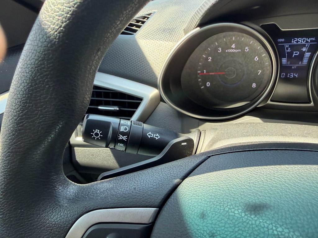 Thumbnail: 2015 Hyundai Veloster - 10
