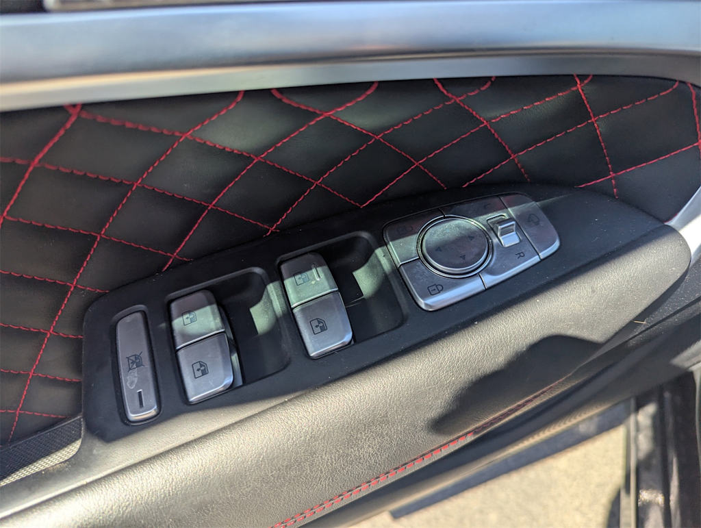 Thumbnail: 2023 Genesis G70 - 19