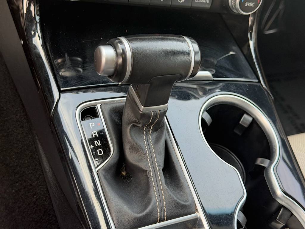 Thumbnail: 2019 Kia Stinger - 15