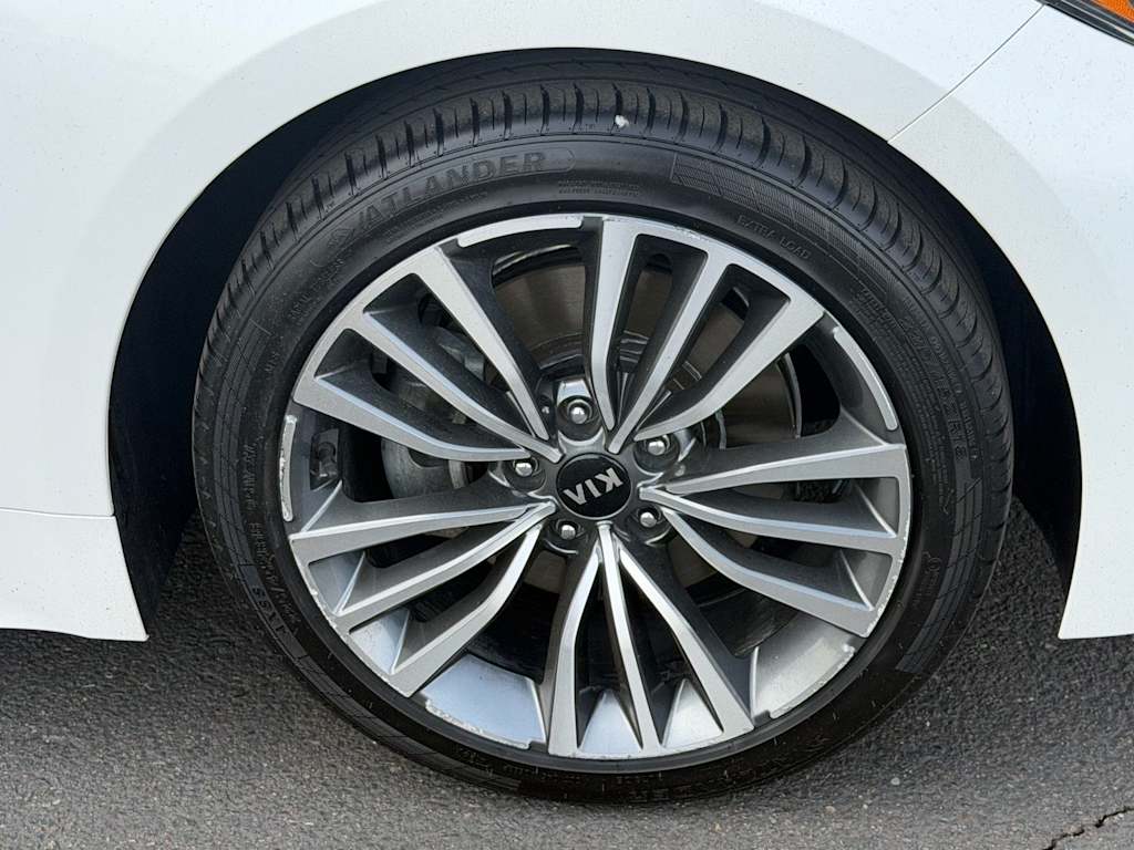 Thumbnail: 2019 Kia Stinger - 8