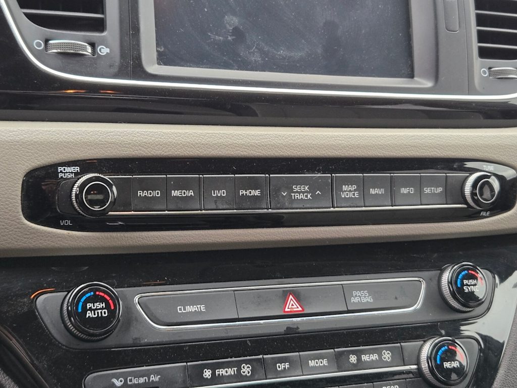 Thumbnail: 2018 Kia Sedona - 14