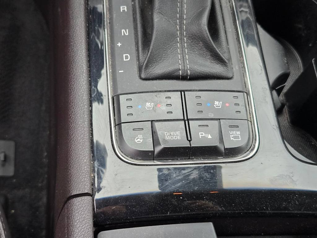 Thumbnail: 2018 Kia Sedona - 16