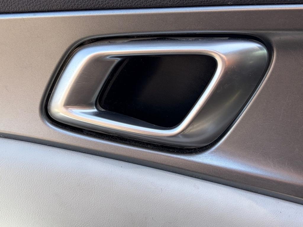 Thumbnail: 2023 Kia Carnival - 14