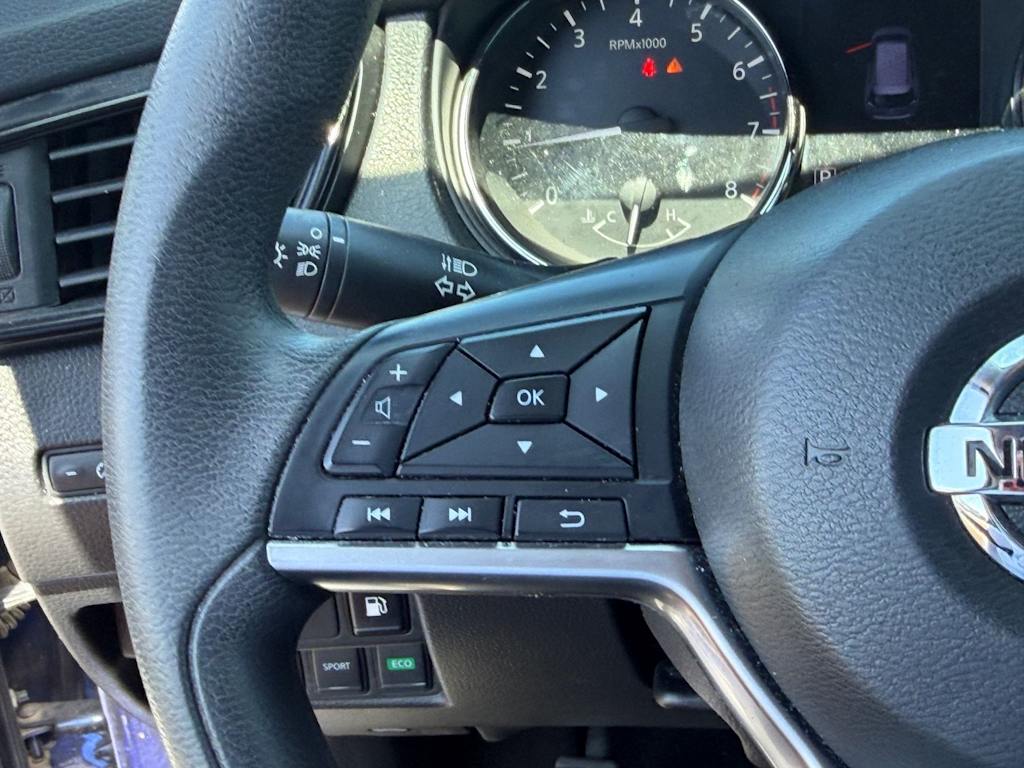 Thumbnail: 2018 Nissan Rogue - 14