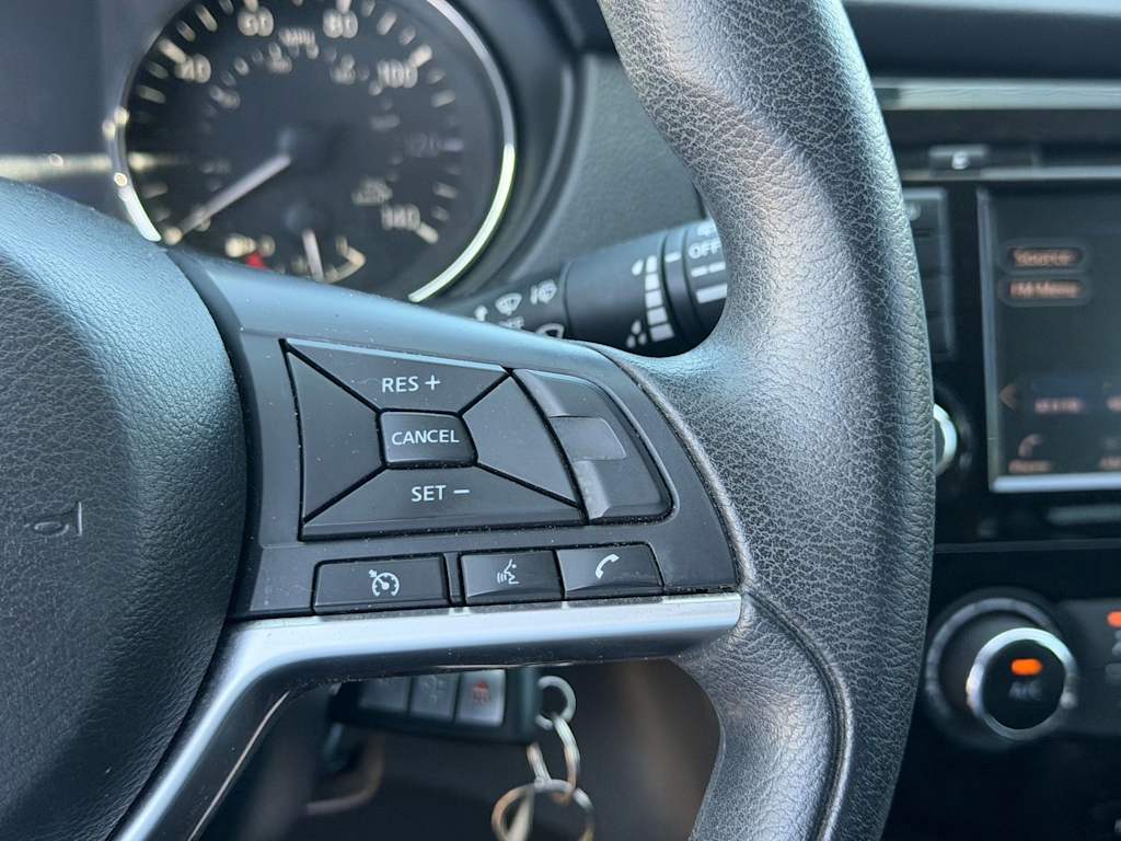 Thumbnail: 2018 Nissan Rogue - 15