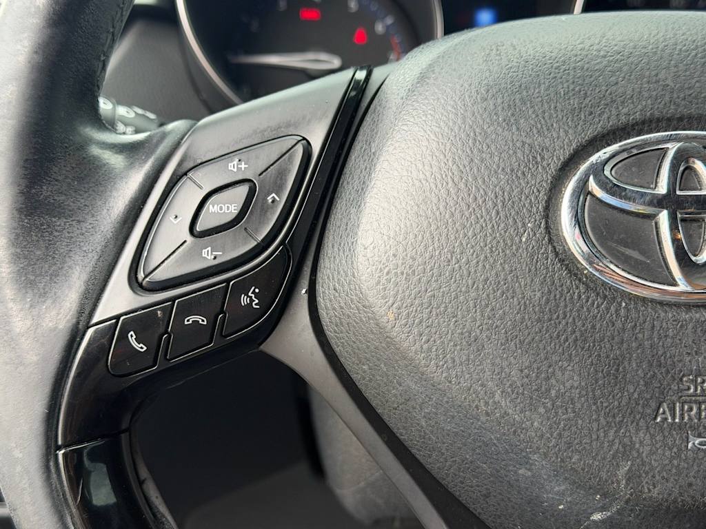 Thumbnail: 2018 Toyota C-HR - 21