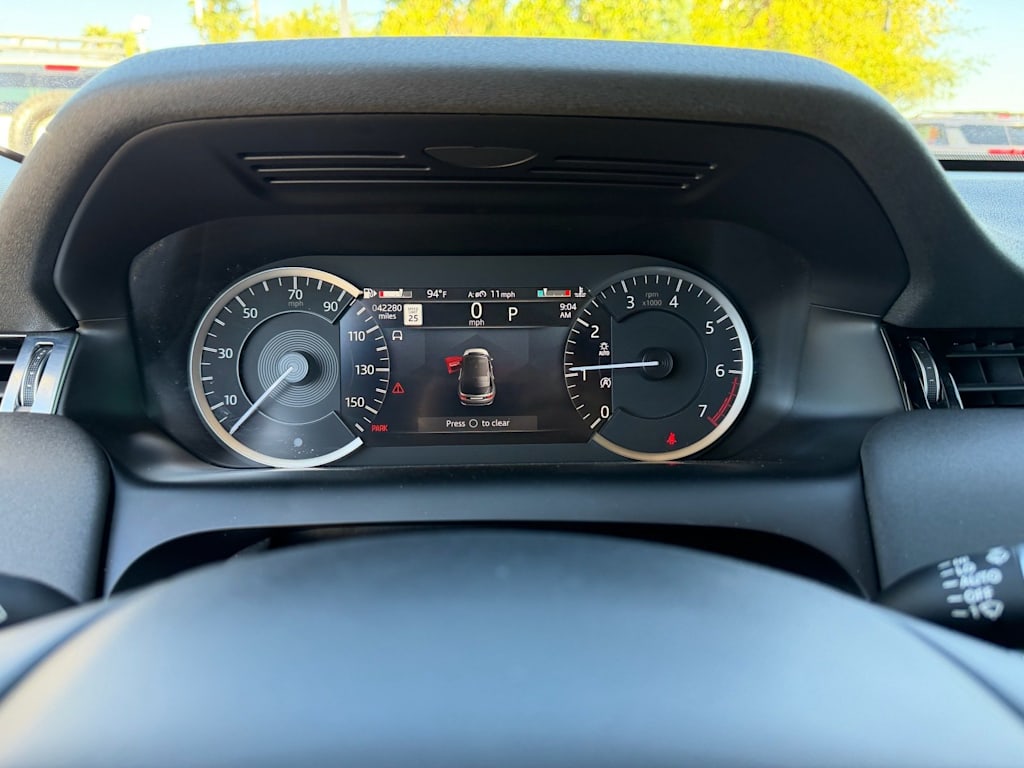 Thumbnail: 2021 Land Rover Discovery Sport - 11