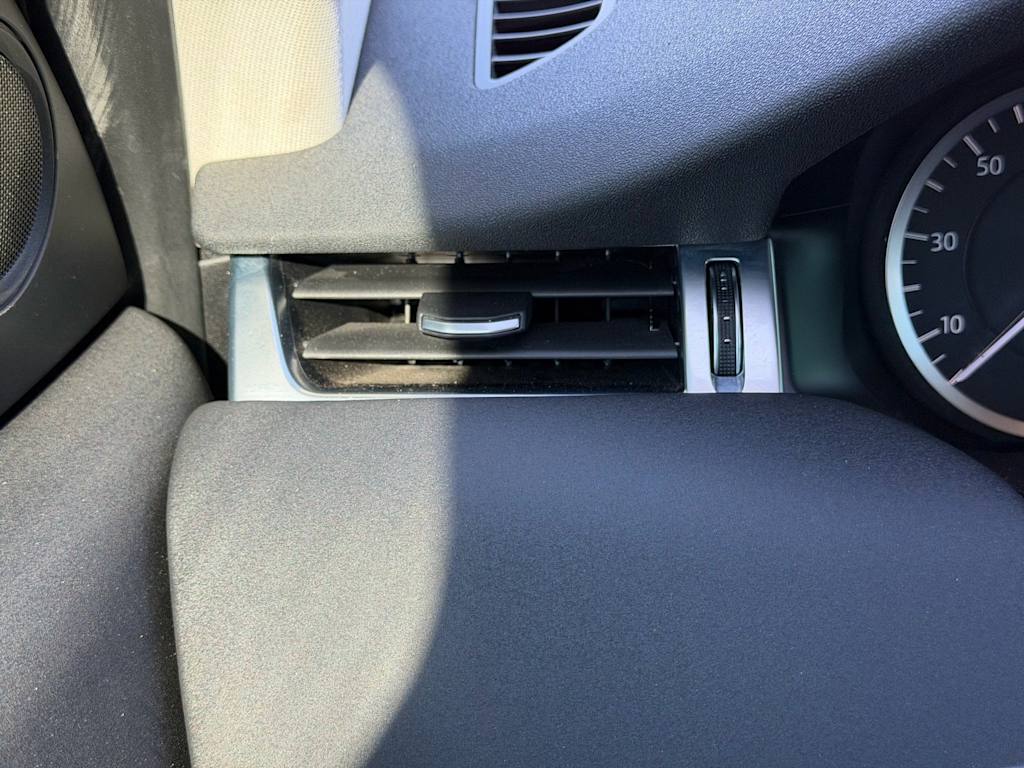 Thumbnail: 2021 Land Rover Discovery Sport - 22