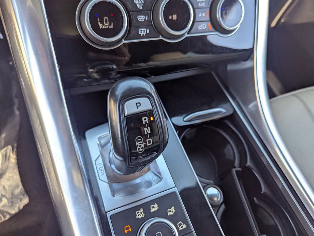 Thumbnail: 2016 Land Rover Range Rover Sport - 15