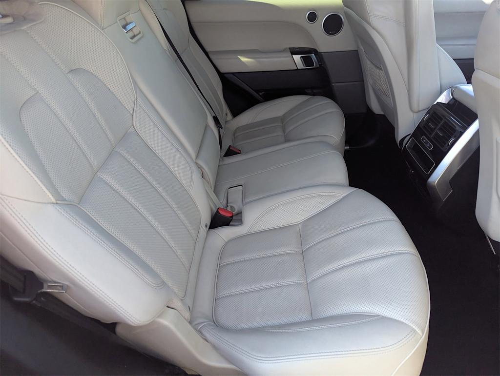 Thumbnail: 2016 Land Rover Range Rover Sport - 11